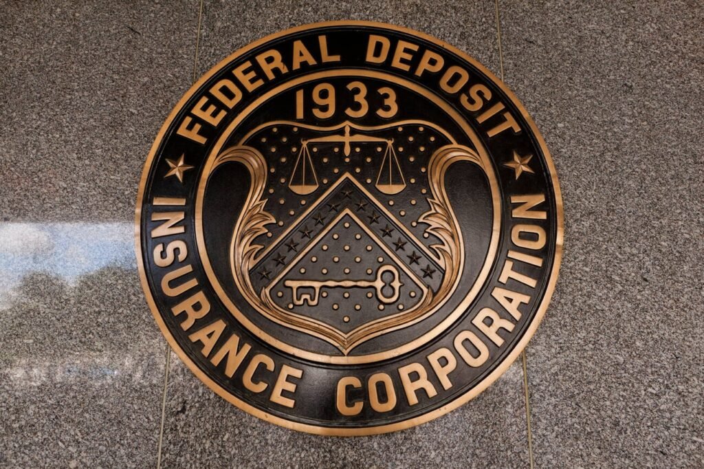 Anti-Crypto FDIC Chair Gruenberg Resigns — 'Greatest Day Ever '