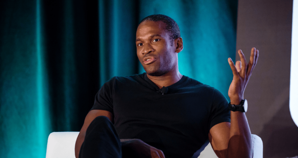 Arthur Hayes Predicts Bitcoin Surge Due to Failing Japanese Banks