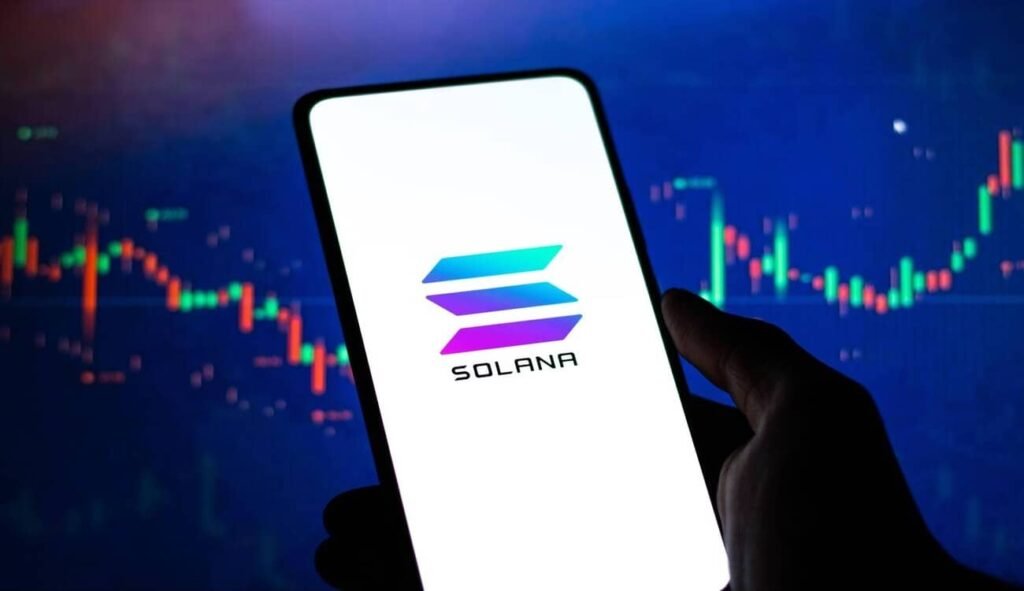 Should Anyone Buy Solana (SOL) With the Price Still Below $200?
